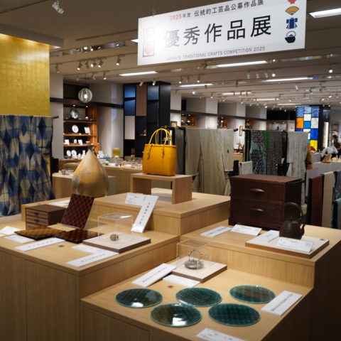 更新 12/19-1/8 伝統工芸青山スクエアで優秀作品展 江戸切子清水スタッフ出品 「伝統的工芸品公募作品展」